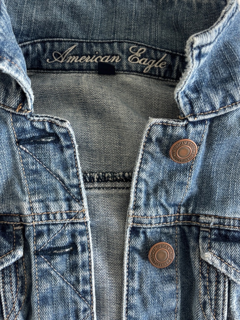 American Eagle Outfitters Classic Denim Jacket - Size XS - Picture 8 of 9
